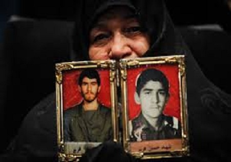 نقش زنان به خصوص همسران و مادران شهدا در انقلاب اسلامی