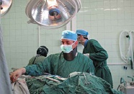 عمل جراحی ستون فقرات به روش بسته در دانشگاه علوم پزشکی ارتش انجام شد