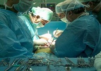 انجام نخستین عمل جراحی ستون فقرات بسته کشور در بیمارستان ارتش