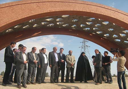بازدید اعضای شورای اسلامی شهر سمنان از باغ موزه دفاع مقدس این استان