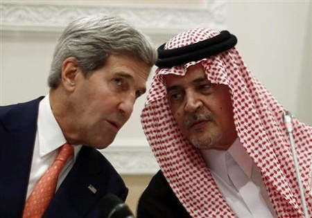 اذعان وزیر خارجه امریکا بر مواضع یکسان عربستان و رژیم صهیونیستی