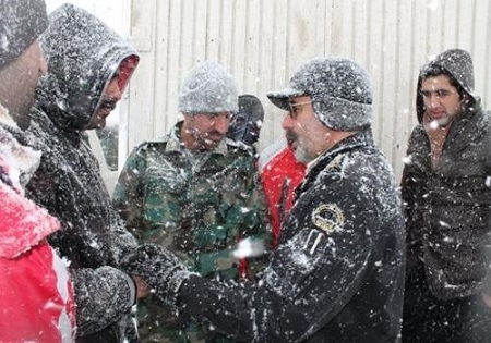 خدمت 500 واحد عملیاتی پلیس به مردم در پی بارش برف در گیلان