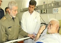 عیادت سرلشکر صالحی از فرمانده پیشین نیروی هوایی ارتش
