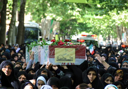 پیکرهای دو شهید گمنام در دانشکده قدسیه ساری تدفین شد