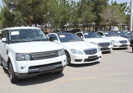 اعضاء باند خریداران خودروهای میلیاردی قاچاق در اصفهان دستگیر شدند