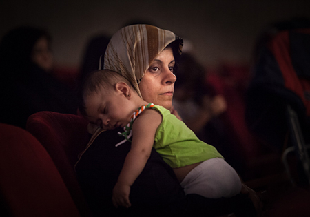 تصاویر/ افتتاح نمایشگاه دفاع مقدس در سینما شاهد