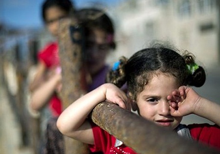 باران دست‌های کودکان ایران برای کودکان غزه/ تشویق پاسداران نیروی قدس و سرلشکر قاسم سلیمانی