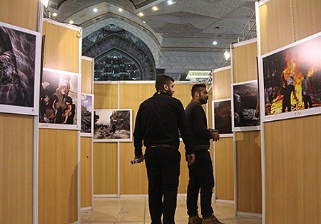 برپایی نمایشگاه عکس شهدای دفاع مقدس و غزه در نمایشگاه مطبوعات