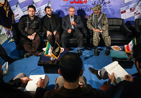 تصاویر/ نشست خبری سردار عراقی در ششمین روز از نمایشگاه در غرفه خبرگزاری دفاع مقدس