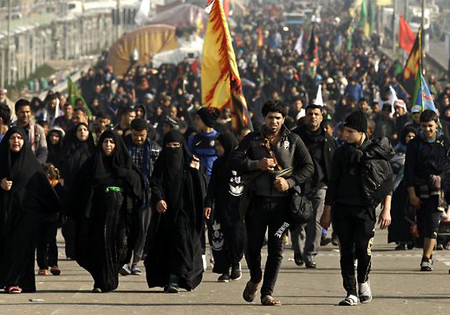 اولین تجمع زائرین پیاده روی اربعین در مصلای بزرگ امام خمینی(ع)