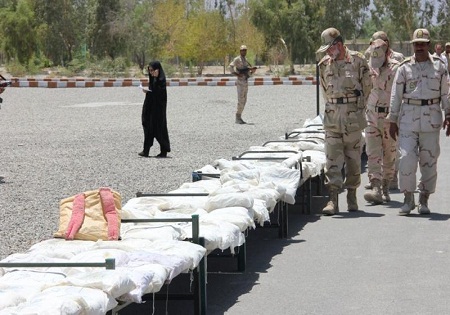 کشف 2 تن انواع مواد مخدر در مرزهای سیستان و بلوچستان