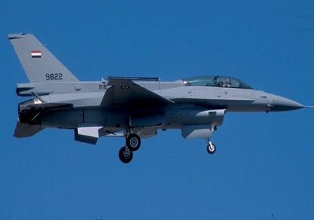 جنگند‌ه‌های ارتش مصر به مواضع داعش در لیبی حمله کردند