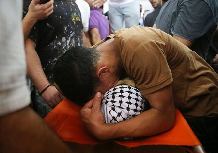 شهادت سه جوان فلسطینی به ضرب گلوله صهیونیست‌ها/ شمار شهدای انتفاضه قدس به 129 نفر رسید