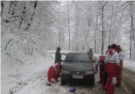 امدادرسانی به 13 هزار گرفتار در برف و کولاک