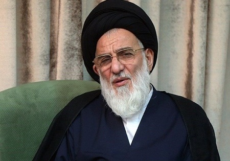 ملت ایران با پایبندی به انقلاب و نظام دنیا را متحیر کرده است