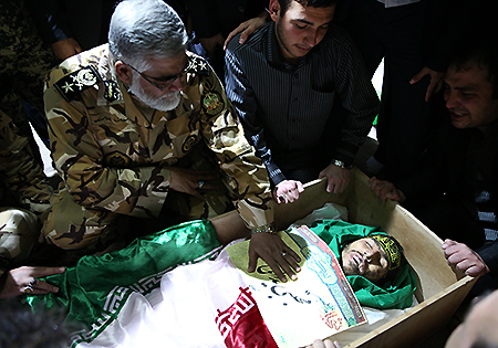 تصاویر/ وداع با پیکر دو شهید مدافع حرم ارتش