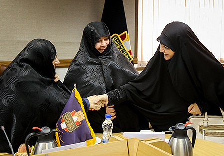 تصاویر/ نشست شورای سیاستگذاری برنامه های هفته دفاع مقدس در حوزه زنان