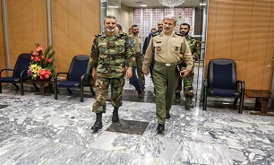 Iran Army Chief Stresses Synergy with Defense Ministry, IRGC