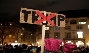 Swiss Marchers Protest against Trump, Break through Davos Security Cordon