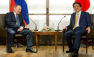 Putin, Abe May Meet in Singapore