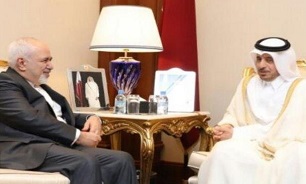 Zarif talks regional security with Qatari PM