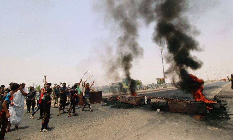 One killed, 28 injured in southern Iraq protests