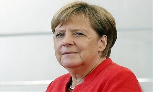 Merkel Warns of Populists' Rise in Europe