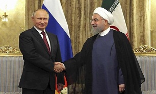 Rouhani felicitates Putin on Russia Day