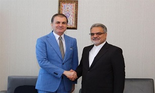 Iranian Envoy, Turkish Politicians Discuss Closer Ties