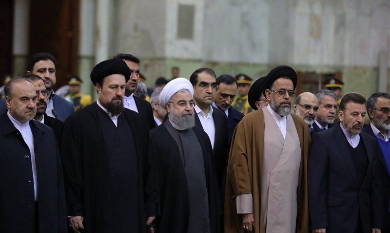حضور روحانی و اعضای دولت در حرم امام (ره)