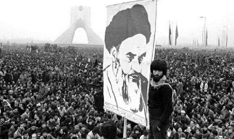 تغییر موازنه بین‌المللی با پیروزی انقلاب اسلامی