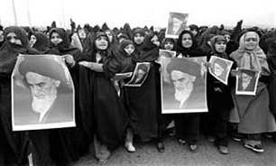 شیر زنان گيلان در مبارزات پيش و پس از پیروزی  انقلاب اسلامي ایران خوش درخشیدند