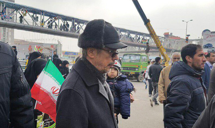 حضور سرلشکر باقری در جمع راهپیمایان انقلابی تهران