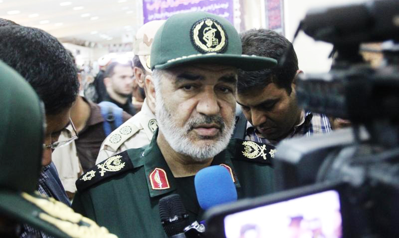 ملت ایران آمریکا را بزرگترین دشمن انقلاب اسلامی می‌داند