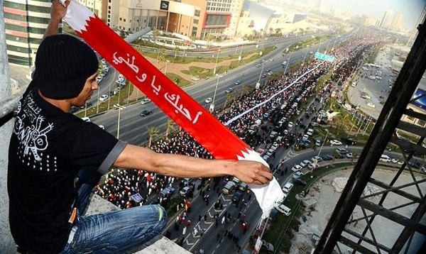 ۱۴ فوریه ۲۰۱۱؛ سرآغاز نبرد خون و شمشیر/ انقلاب همچنان شعله می‌کشد