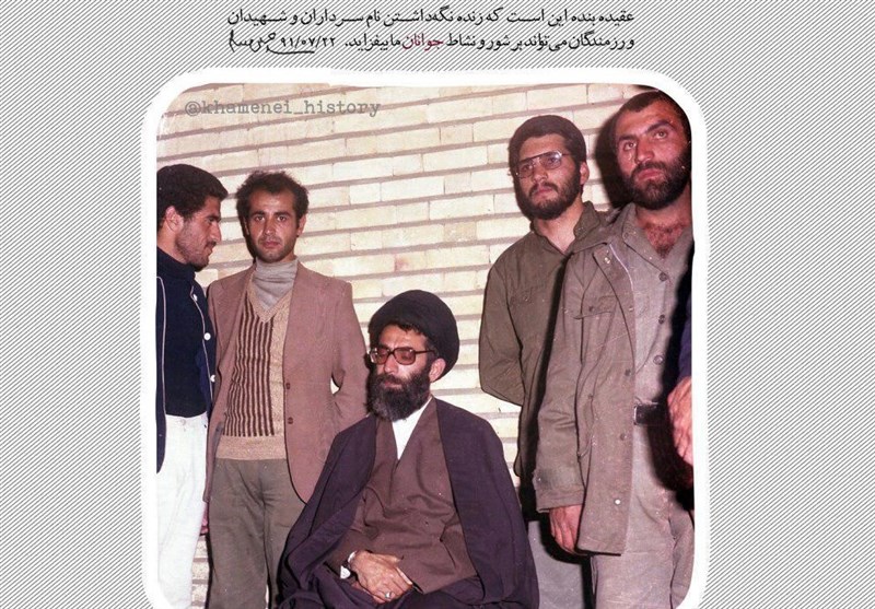 عکس قدیمی از شهید همدانی با رهبر معظم انقلاب