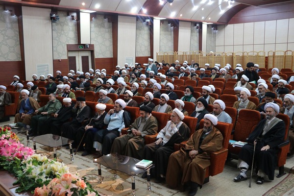 تصاویر/برگزاری همایش «بصیرت عاشورایی» ویژه روحانیون ساری و شرق استان مازندران