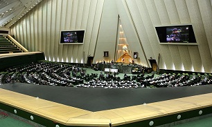 آغاز «صدمین» جلسه علنی مجلس با ۷۵ کرسی خالی
