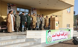 صبحگاه مشترک نیروهای مسلح به مناسبت روز ارتش در قم برگزار شد