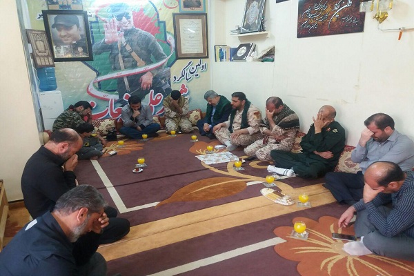 دیدار مسئولین سپاه کربلا مازندران با خانواده اولین شهید مدافع حرم خرمشهر+تصاویر
