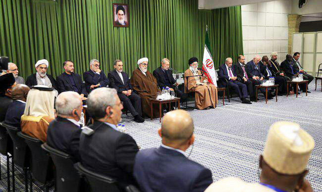 دیدار شرکت‌کنندگان در کنفرانس اتحادیه سازمان همکاری اسلامی با امام خامنه‌ای