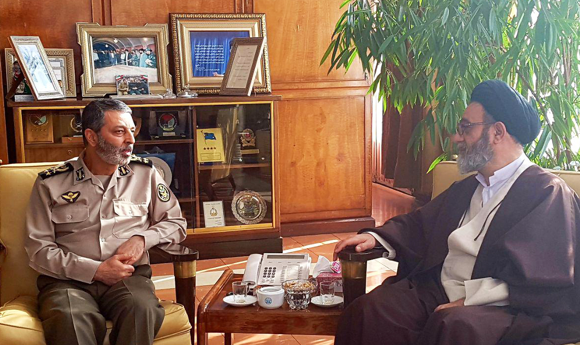 حجت الاسلام آل هاشم با فرمانده کل ارتش دیدار کرد