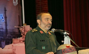 سربازان مقام معظم رهبری خواهیم ماند/  اقتدار امروز ایران به واسطه خون شهدا است