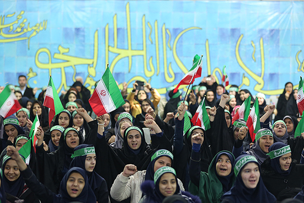 هم عهدی دانش آموزان مناطق مختلف تهران با شهدا
