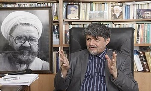 امام خمینی به دنبال احیای هویت دینی و الهی مردم بود