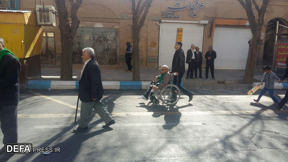 حضور آحاد مردم یزد در جشن پیروزی انقلاب اسلامی + تصاویر