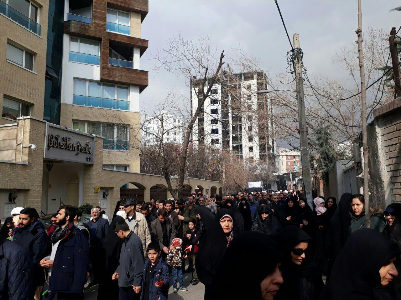 تشییع و تدفین 2 شهید گمنام در حوزه علمیه امام خمینی (ره) ازگل