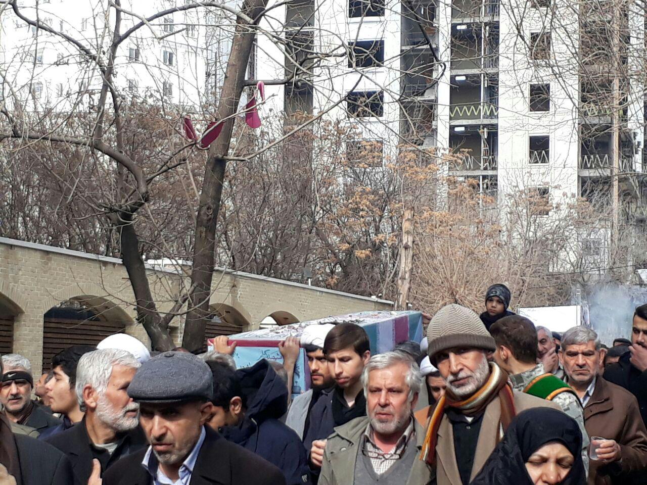 تشییع و تدفین 2 شهید گمنام در حوزه علمیه امام خمینی (ره) ازگل