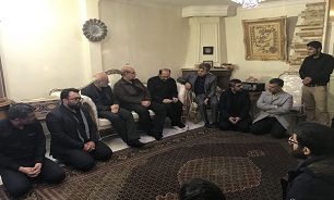 دیدار استاندار تهران با خانواده شهید بسیجی حادثه پاسداران