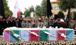 پیکر یک شهید گمنام در «مجتمع شهدای بعثت» وزارت دفاع در قم خاکسپاری شد